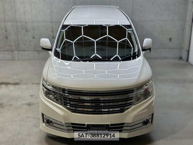 Nissan ELGRAND 2013-10 7616399-12