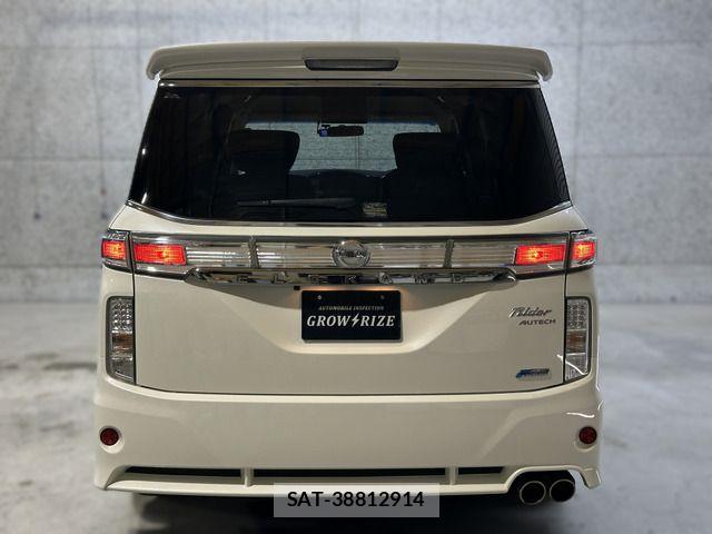 Nissan ELGRAND 2013-10 7616399-15
