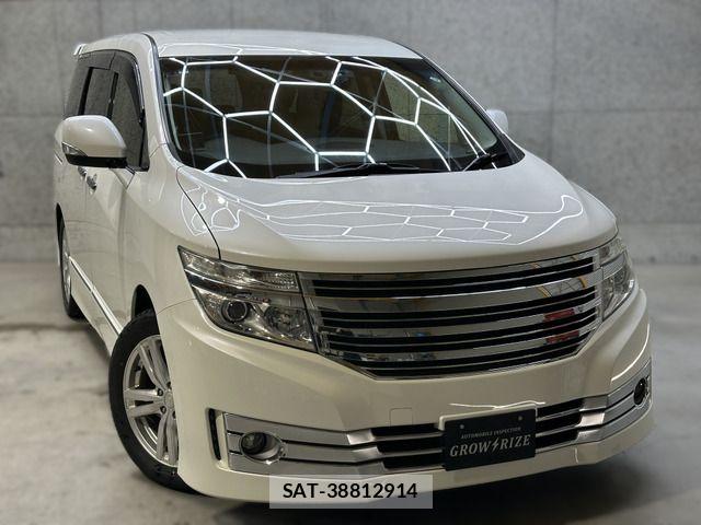 Nissan ELGRAND 2013-10 7616399-17