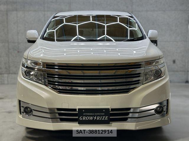 Nissan ELGRAND 2013-10 7616399-18