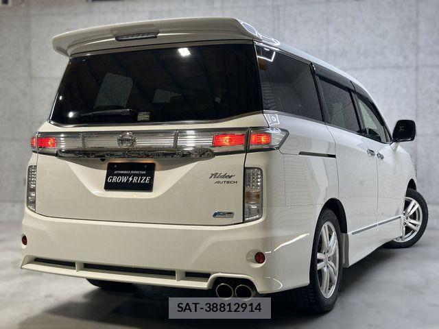 Nissan ELGRAND 2013-10 7616399-6