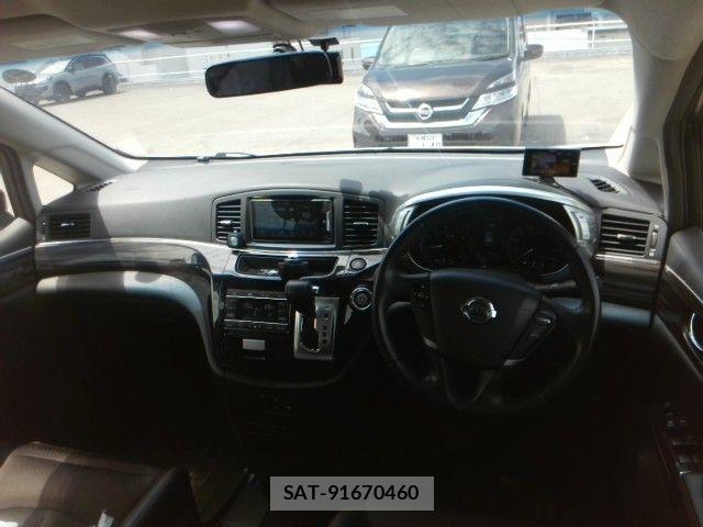 Nissan ELGRAND 2017-03 7616394-2