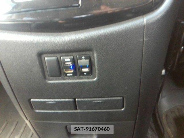 Nissan ELGRAND 2017-03 7616394-6