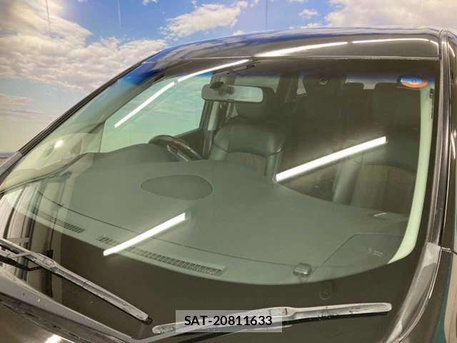 Nissan ELGRAND 2011-05 7616395-11