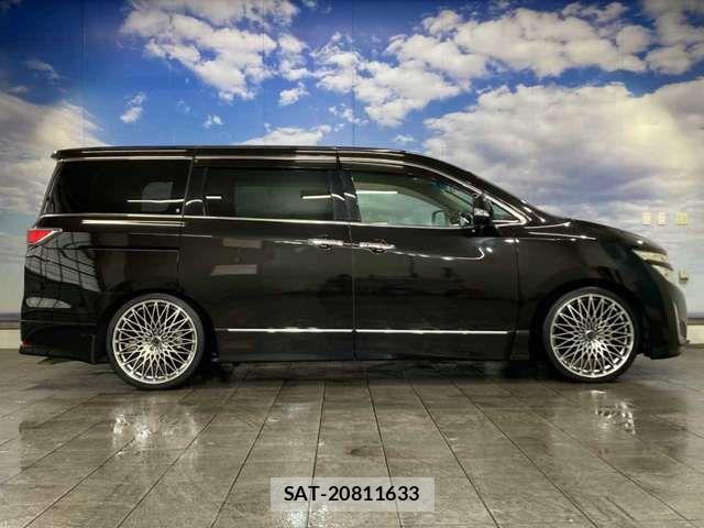Nissan ELGRAND 2011-05 7616395-17