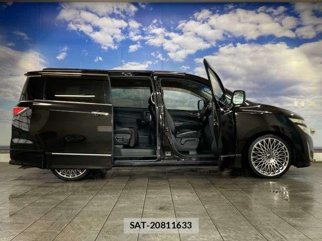 Nissan ELGRAND 2011-05 7616395-18