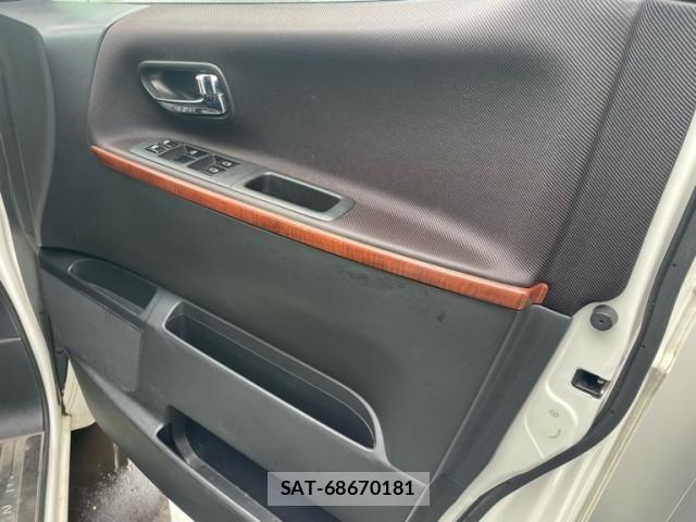 Nissan ELGRAND 2007-09 7616405-18