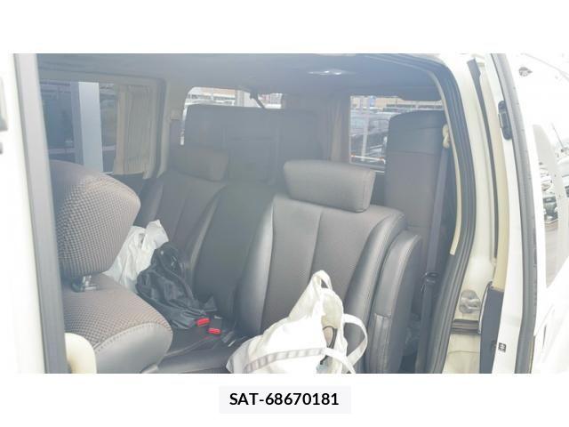 Nissan ELGRAND 2007-09 7616405-23