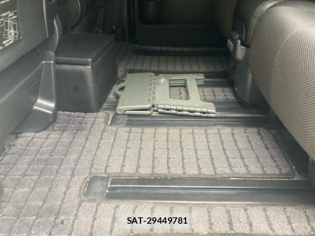 Nissan ELGRAND 2005-08 7616403-10