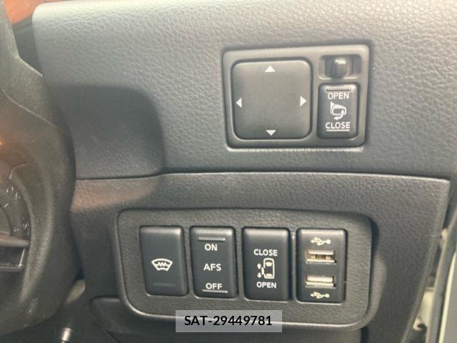 Nissan ELGRAND 2005-08 7616403-15