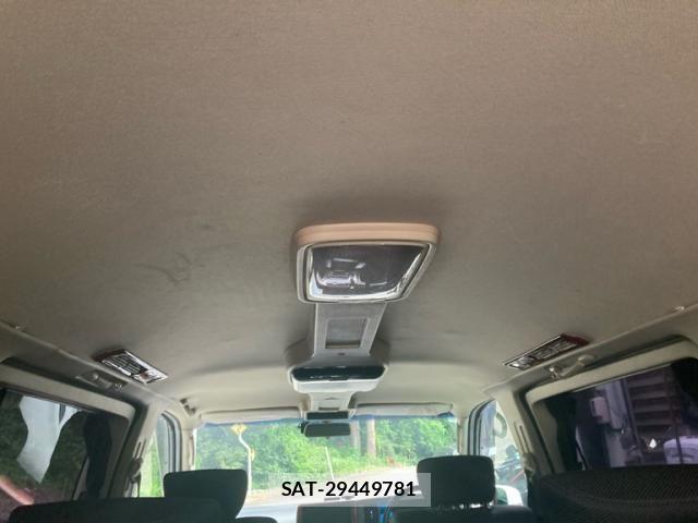 Nissan ELGRAND 2005-08 7616403-8
