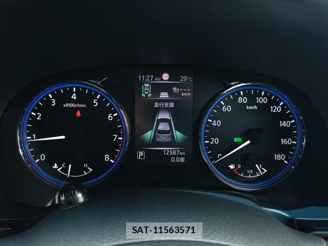 Nissan ELGRAND 2021-08 7723080-16