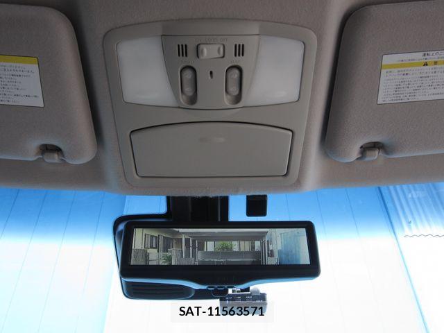Nissan ELGRAND 2021-08 7723080-18