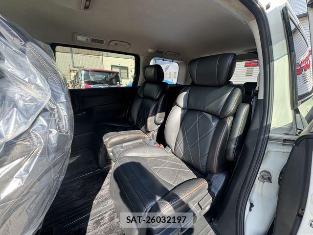 Nissan ELGRAND 2014-04 7723083-18