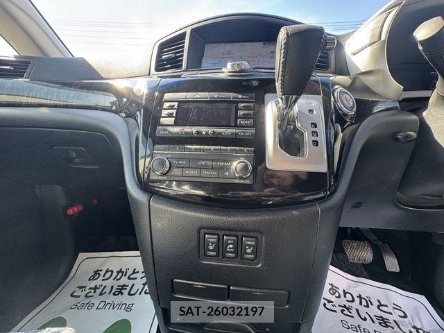 Nissan ELGRAND 2014-04 7723083-22