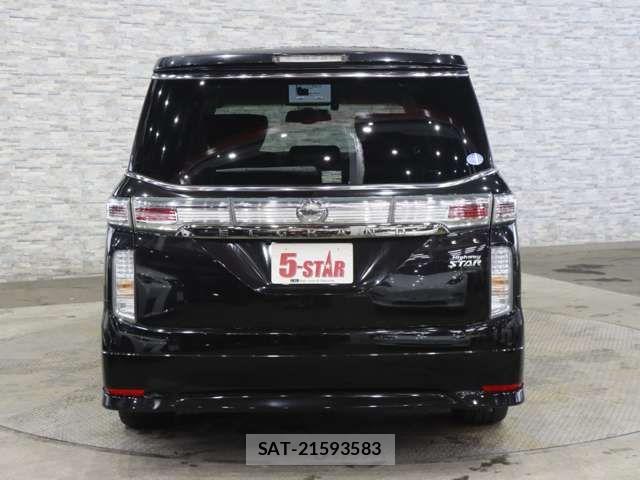 Nissan ELGRAND 2015-06 7784669-13