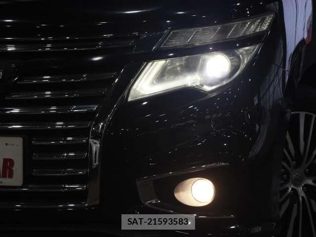 Nissan ELGRAND 2015-06 7784669-14