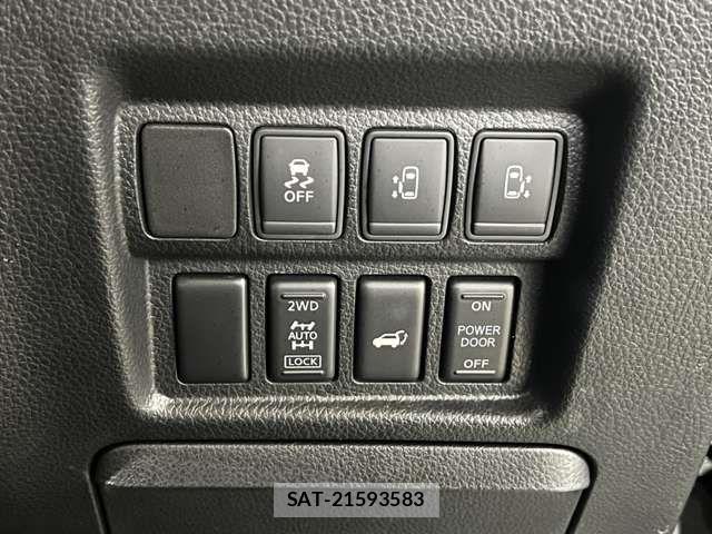 Nissan ELGRAND 2015-06 7784669-8