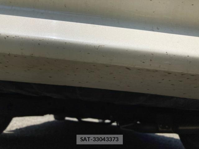 Nissan ELGRAND 2017-08 7784667-10