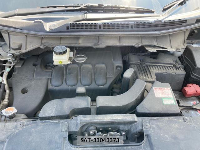 Nissan ELGRAND 2017-08 7784667-15
