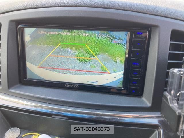 Nissan ELGRAND 2017-08 7784667-20