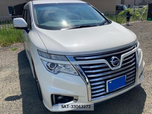 Nissan ELGRAND 2017-08 7784667-2