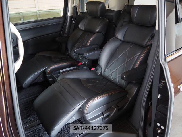 Nissan ELGRAND 2015-05 7784670-9