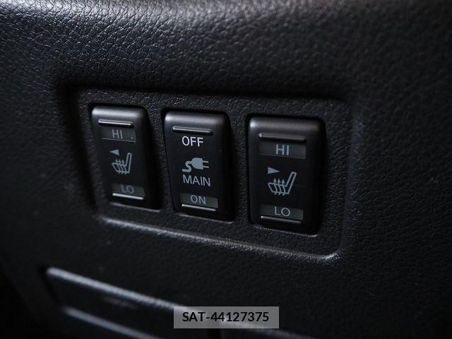 Nissan ELGRAND 2015-05 7784670-14