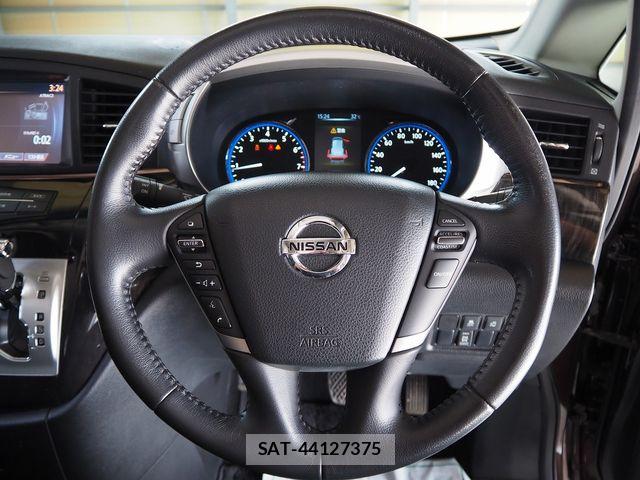 Nissan ELGRAND 2015-05 7784670-15