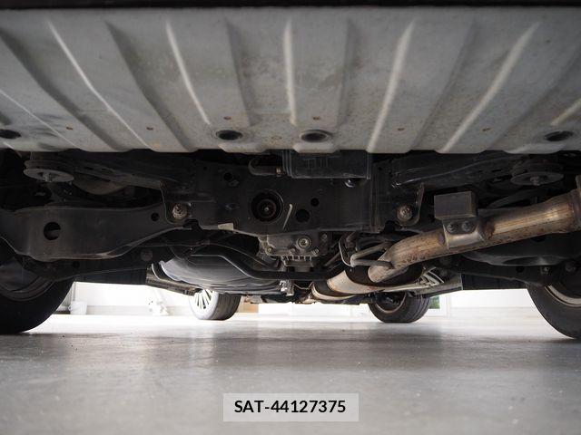 Nissan ELGRAND 2015-05 7784670-21
