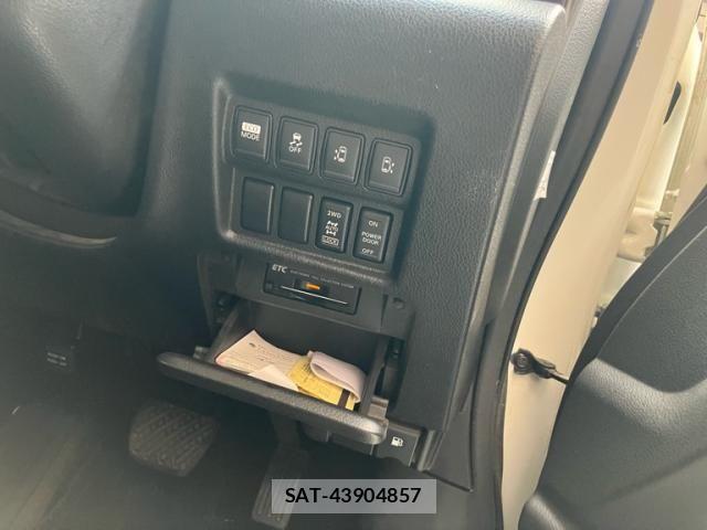 Nissan ELGRAND 2012-03 7876311-9