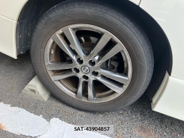 Nissan ELGRAND 2012-03 7876311-2