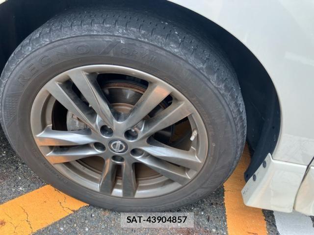 Nissan ELGRAND 2012-03 7876311-5