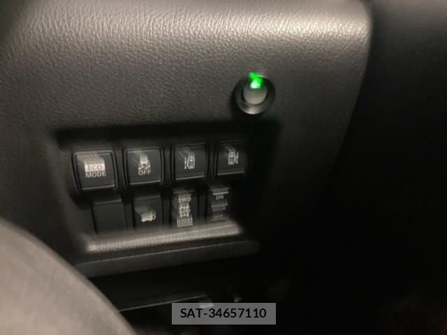 Nissan ELGRAND 2011-08 8035396-13