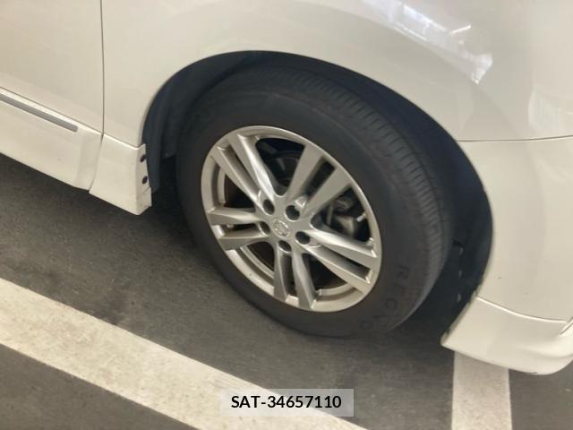 Nissan ELGRAND 2011-08 8035396-2