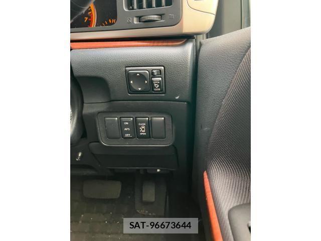 Nissan ELGRAND 2005-12 8035397-20