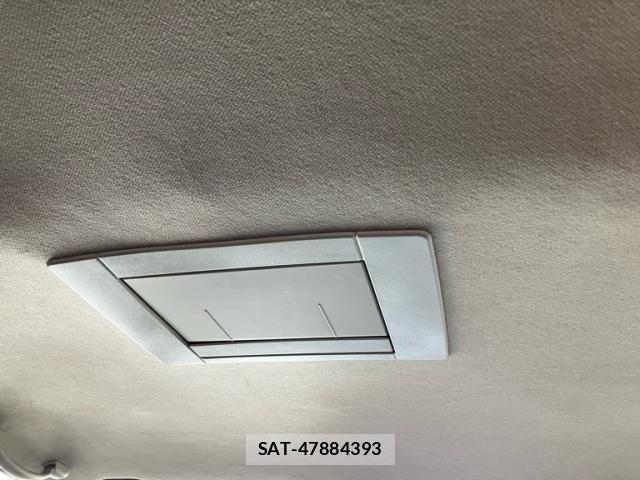Nissan ELGRAND 2007-03 8035398-6