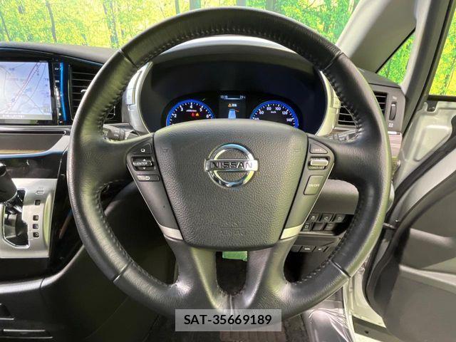 Nissan ELGRAND 2014-04 8035395-11