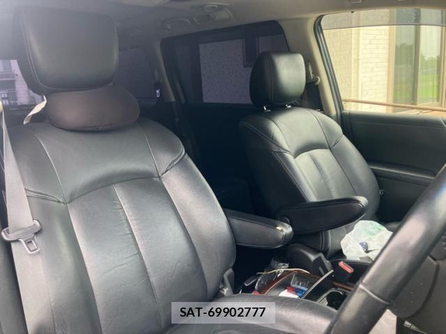 Nissan ELGRAND 2012-08 8073669-10