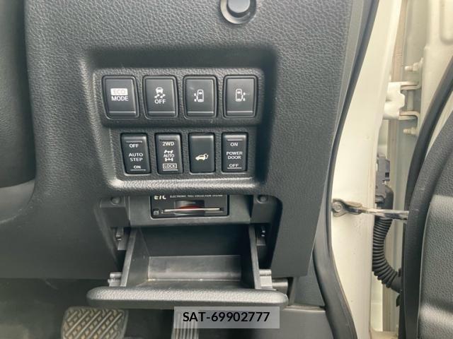 Nissan ELGRAND 2012-08 8073669-19
