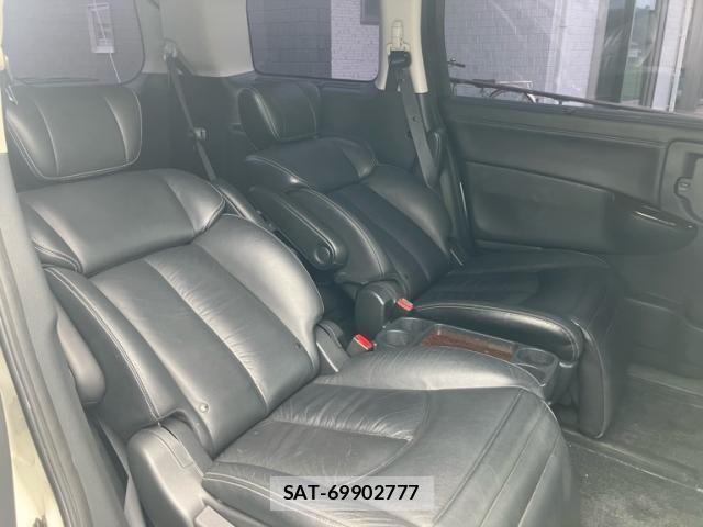 Nissan ELGRAND 2012-08 8073669-21