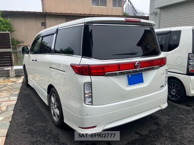 Nissan ELGRAND 2012-08 8073669-3