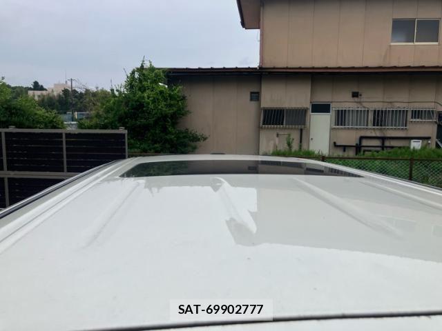 Nissan ELGRAND 2012-08 8073669-4