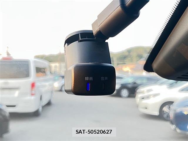 Nissan ELGRAND 2023-10 8099030-9