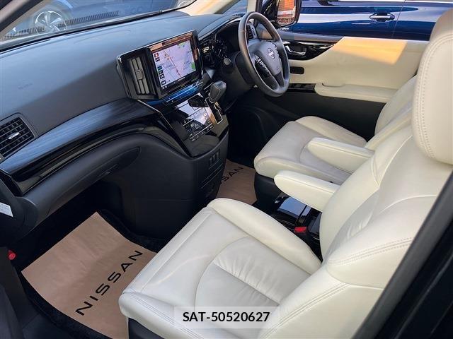 Nissan ELGRAND 2023-10 8099030-13