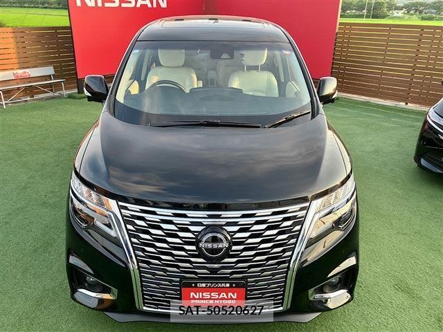 Nissan ELGRAND 2023-10 8099030-18