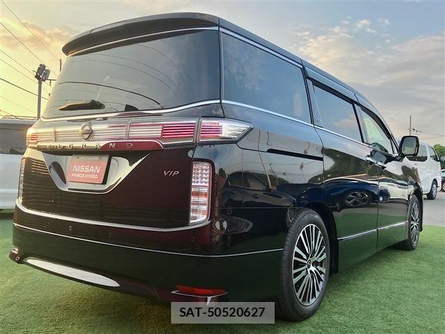 Nissan ELGRAND 2023-10 8099030-1