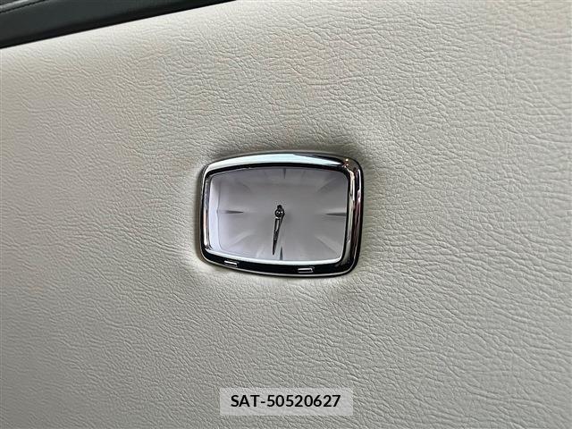 Nissan ELGRAND 2023-10 8099030-24