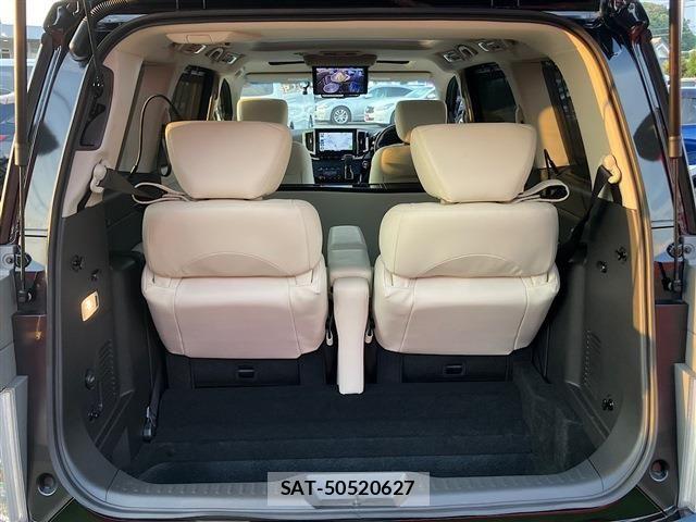 Nissan ELGRAND 2023-10 8099030-27