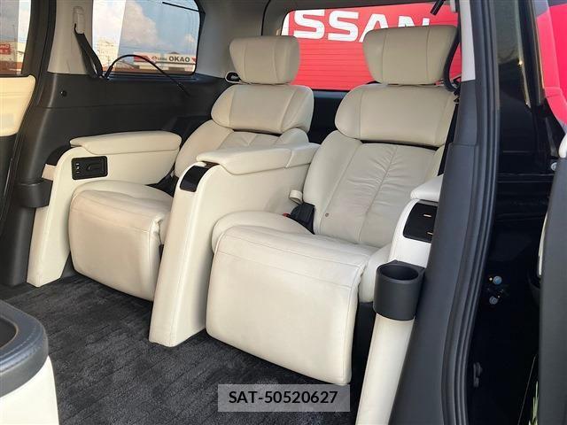 Nissan ELGRAND 2023-10 8099030-28
